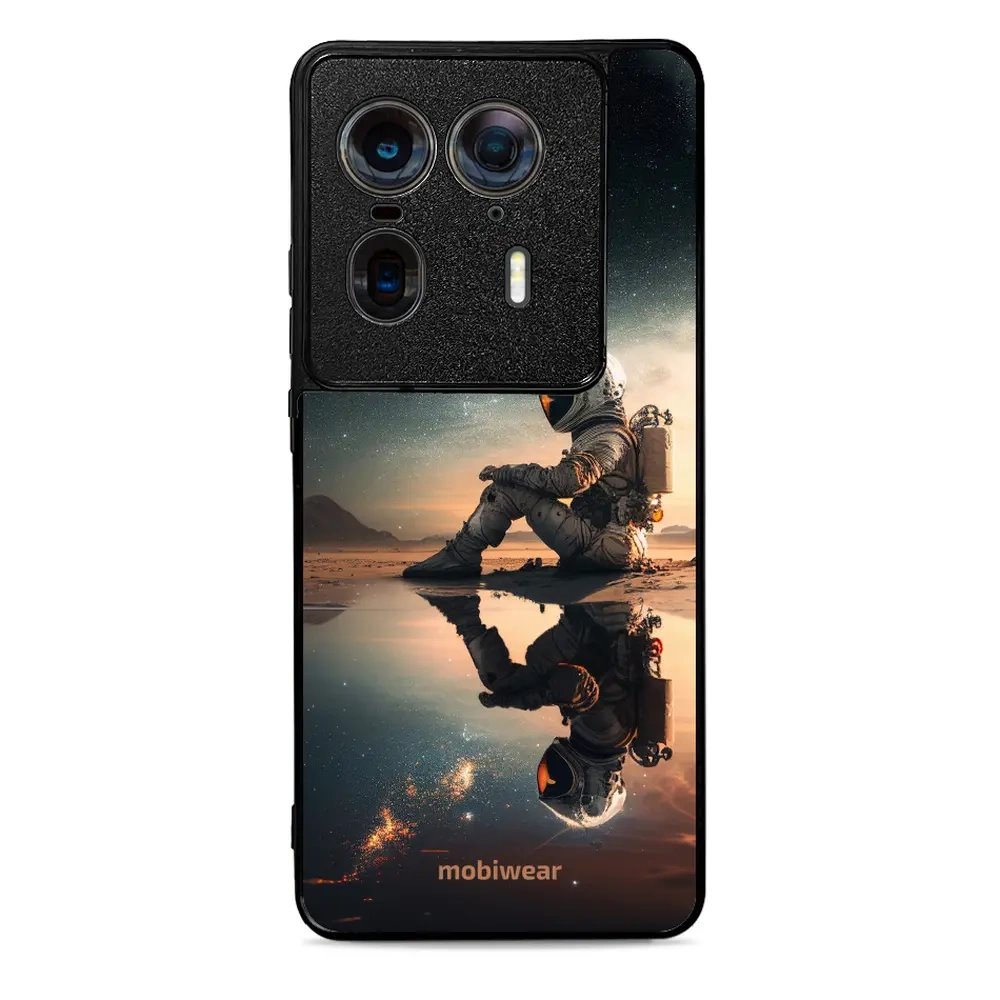 Lesklý kryt Mobiwear Glossy - Motorola Edge 50 Ultra - G003G Astronaut na samotce