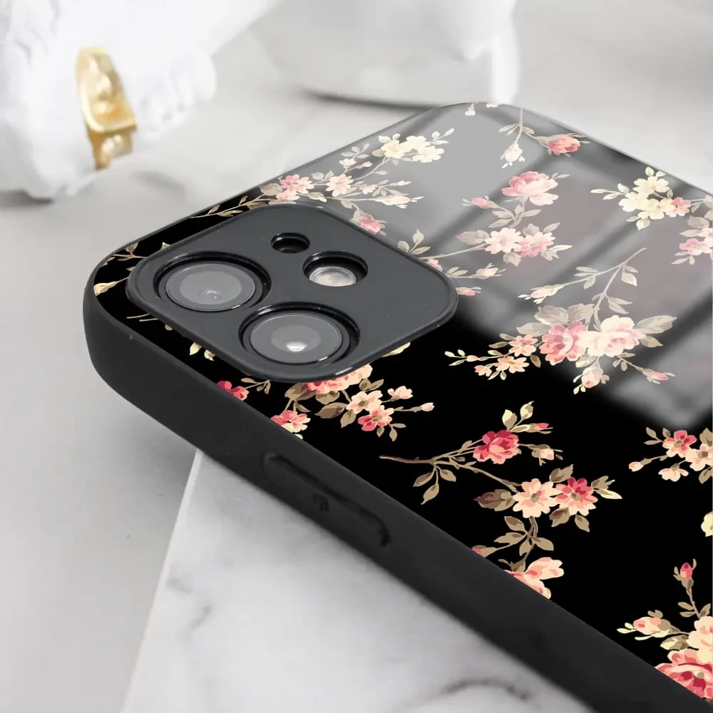 Lesklý kryt Mobiwear Glossy - Apple iPhone 14 Pro - G039G - Květy na černé - VÝPRODEJ