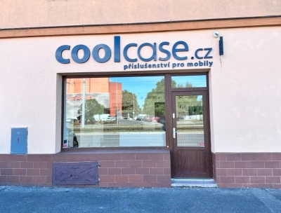 Coolcase prodejna Plzeň, pohled zvenku, Přemyslova ulice