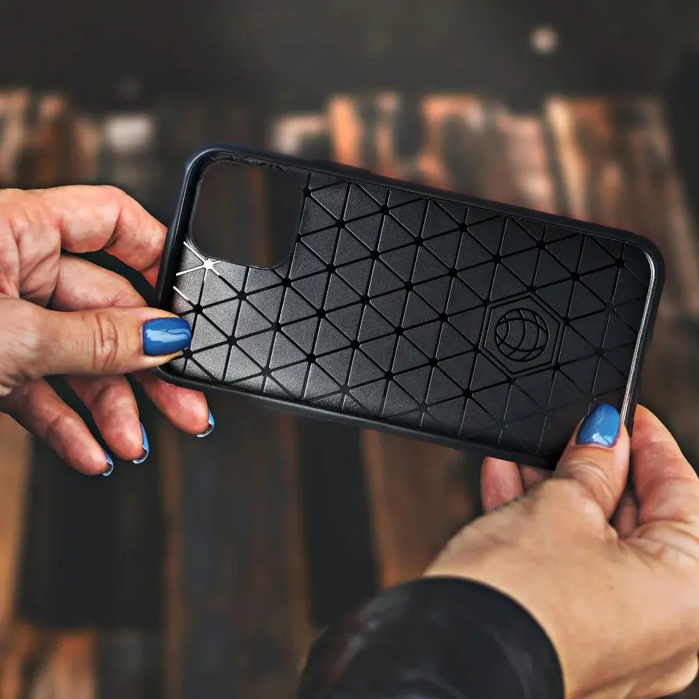 Silikonové pouzdro Coolcase CARBON na mobil Apple iPhone 12 / 12 Pro Černé