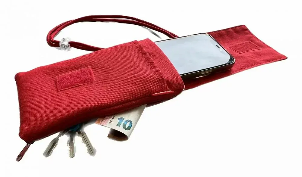 Kapsičkové univerzální pouzdro SWISSTEN POCKET na krk s karabinou pro mobily s velikostí do 6,8" červené