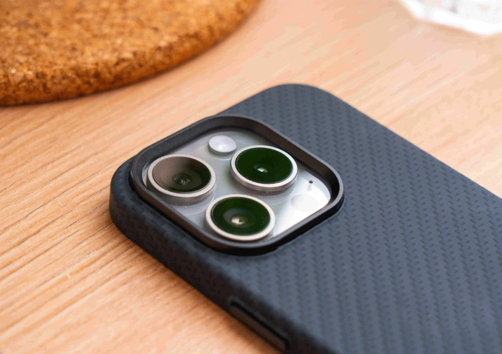 Pouzdro Swissten MagStick Shell s MagSafe pro Apple iPhone 16e / iPhone 17e - černé