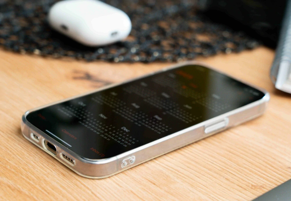 Pouzdro Swissten Clear Jelly Case pro Apple iPhone 16e / iPhone 17e - transparentní