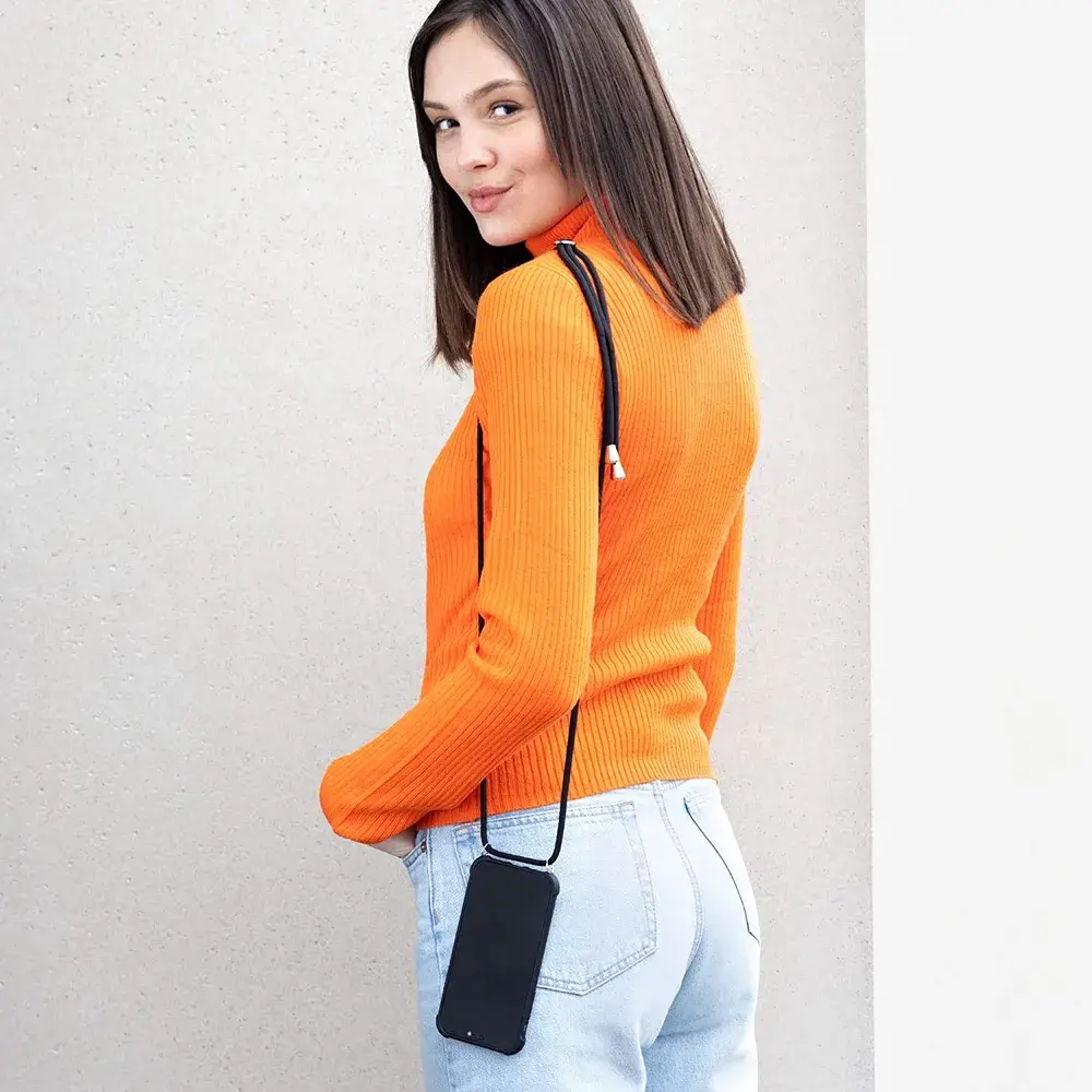 Pevné silikonové pouzdro kwmobile Crossbody na mobil Apple iPhone 14 Pro černé s popruhem přes rameno nebo na krk