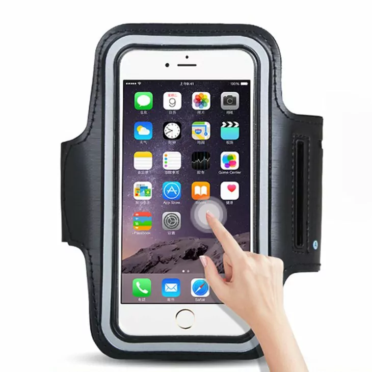 Sportovní pouzdro na ruku na běhání ARMBAND pro mobily do 6" černé