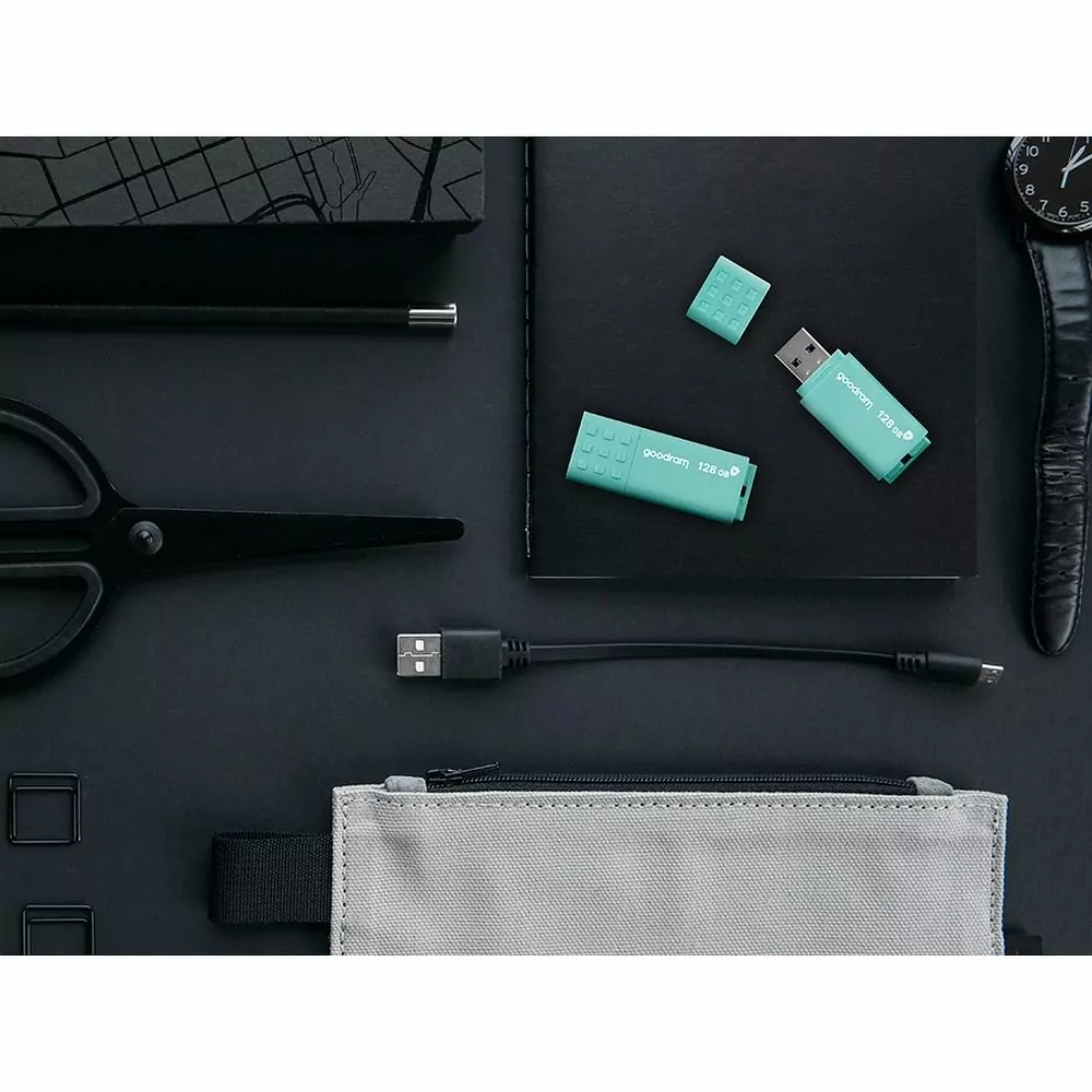 Fleška USB Flash disk GOODRAM UMM3 s kapacitou 64 GB USB 3.0 s konektorem USB a krytkou s antibakteriální ochranou Biomaster