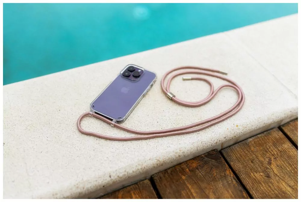 Pevné silikonové pouzdro FIXED Pure Neck Crossbody na mobil Samsung Galaxy A14 5G / LTE s popruhem přes rameno - čiré - růžová šňůrka