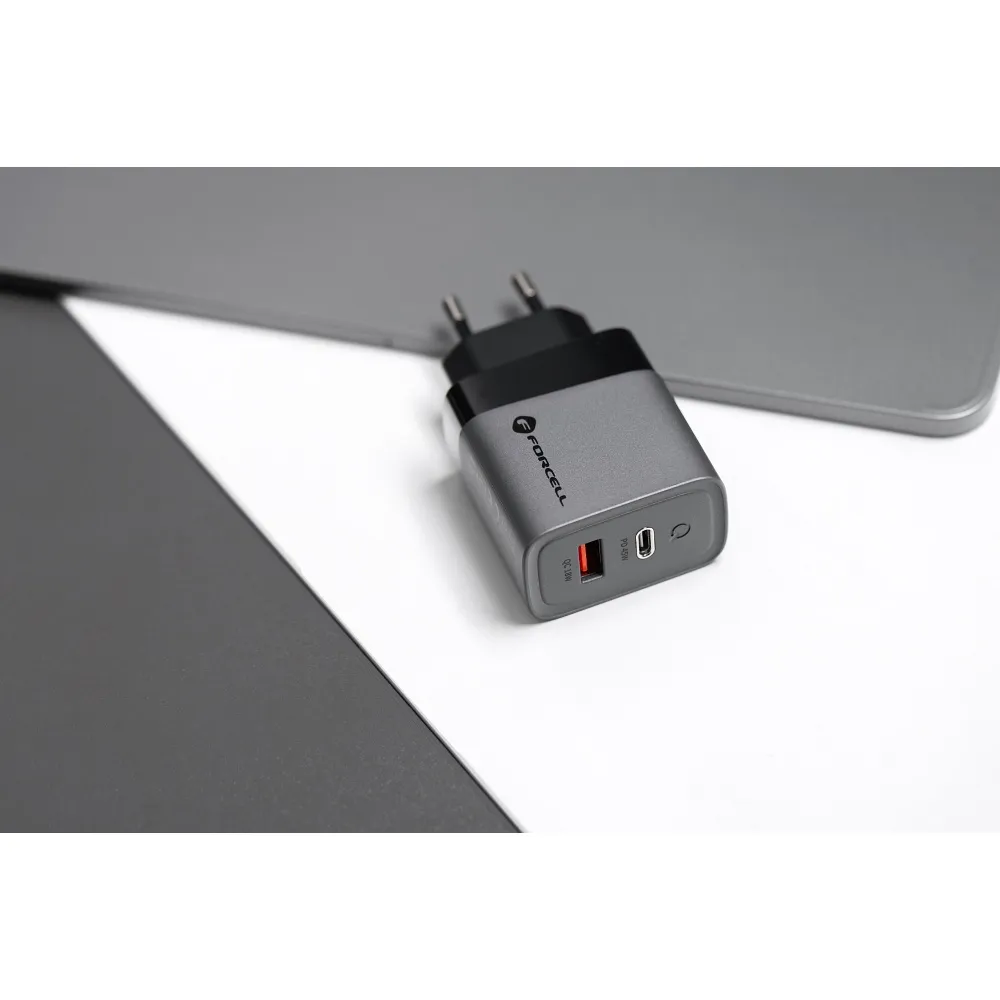 Síťový nabíjecí adaptér Forcell F-Energy GaN s výstupem USB C a USB s nabíjením PD a QC 4.0, 45W (bez kabelu)
