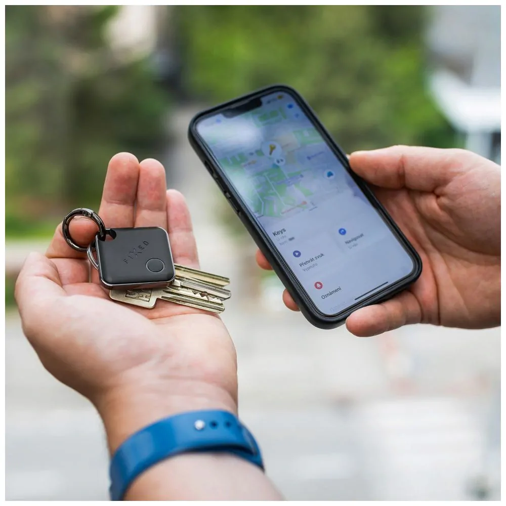Chytrý lokátor smart tracker FIXED Tag kompatibilní s Apple Find My (Najít) - černý