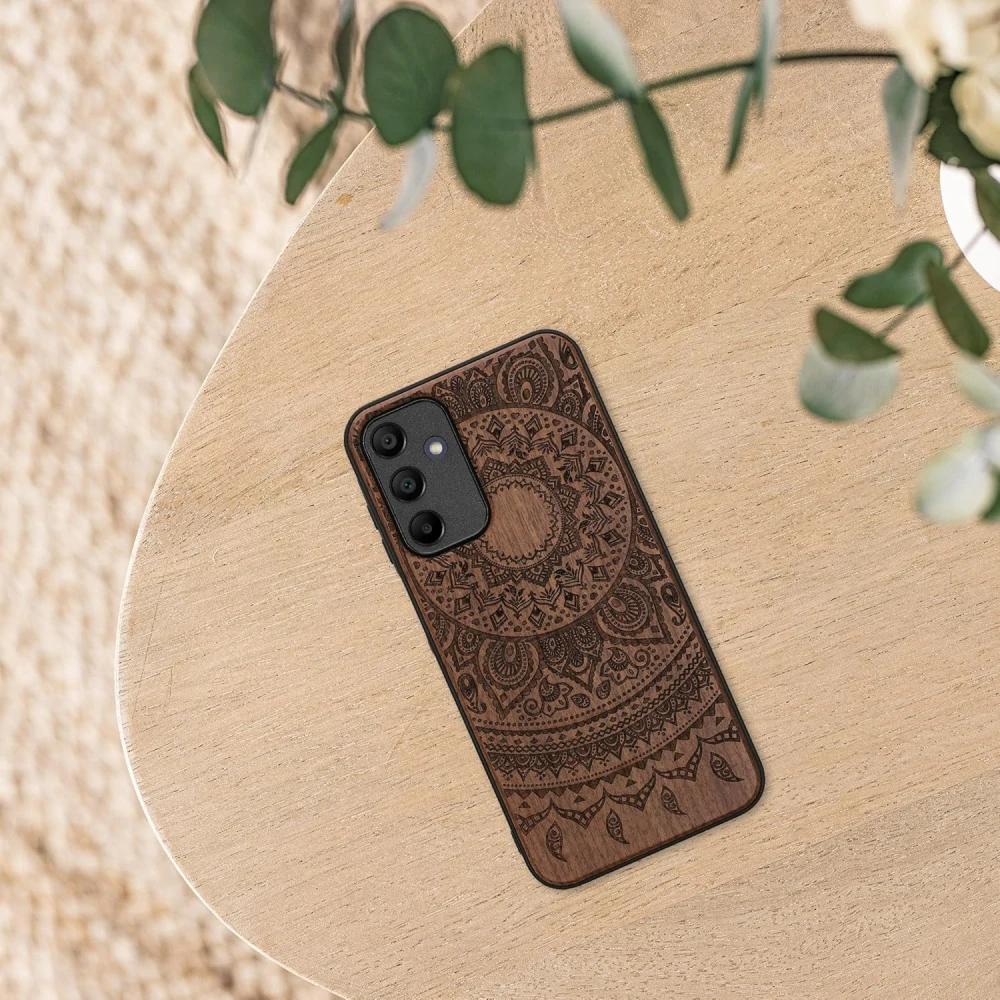 Kwmobile dřevěné pouzdro Samsung Galaxy A15 4G / 5G - Indian Sun