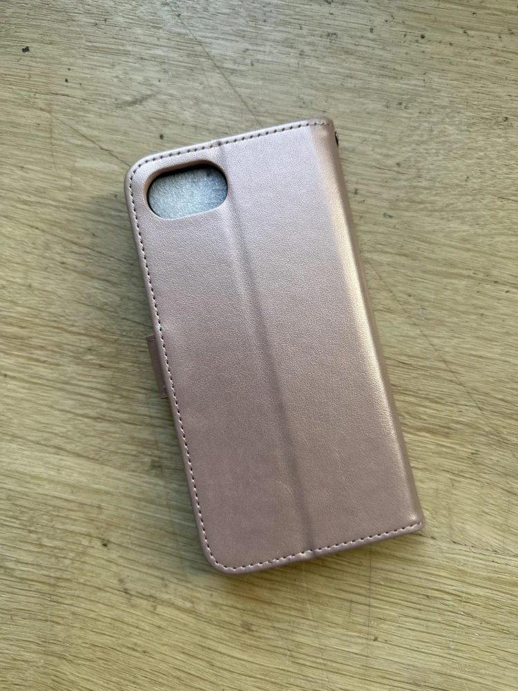 Flipové pouzdro MEZZO Book – iPhone 16e / iPhone 17e, medvídek, zlatě růžové
