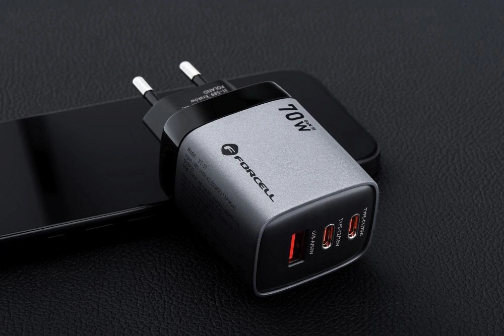 Rychlá nabíječka Forcell F-Energy GaN III 70W 2x USB-C + USB-A - šedá s LCD
