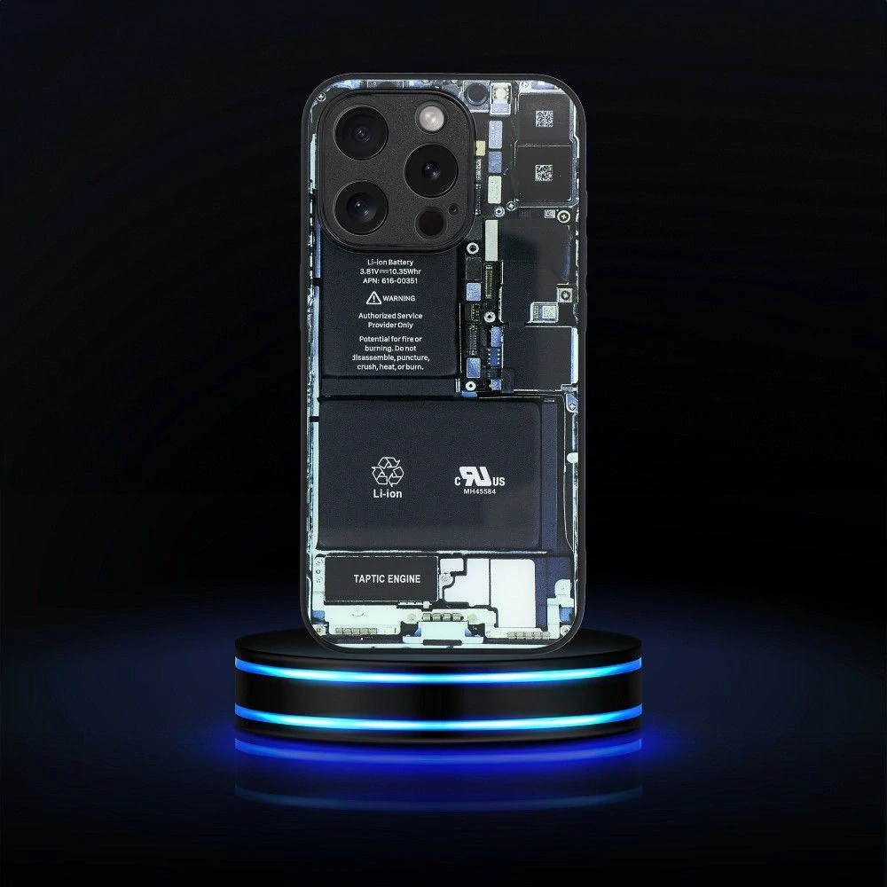 Pouzdro TECH se zabudovanou ochranou fotoaparátu pro iPhone 15 Pro - vzor 1