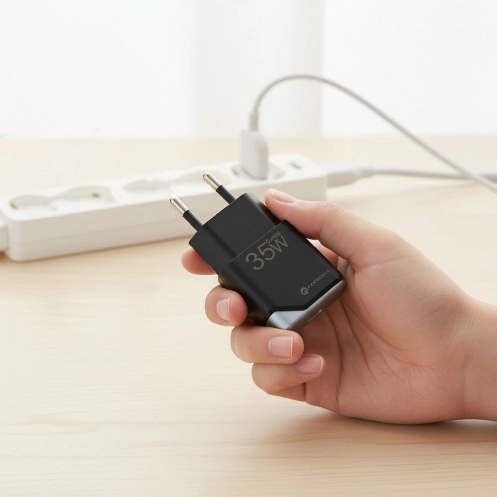 Rychlý nabíjecí adaptér Forcell F-Energy Ultra Slim GaN III 35 W - černý