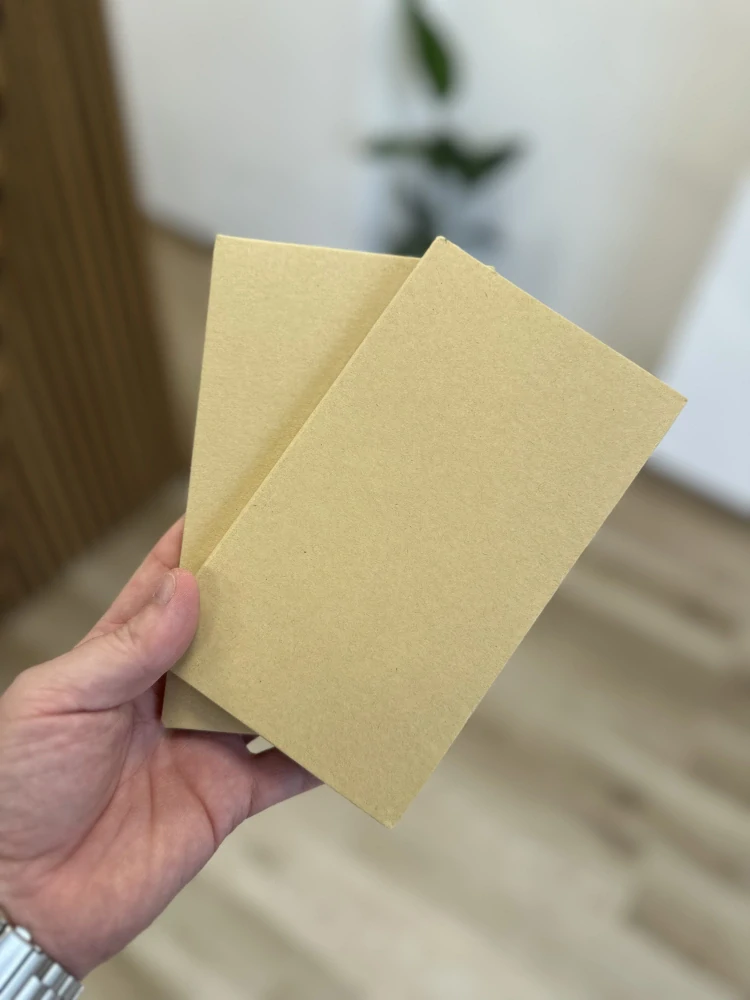 Papírová krabička na ochranné sklo 10,5x 18 cm – béžová