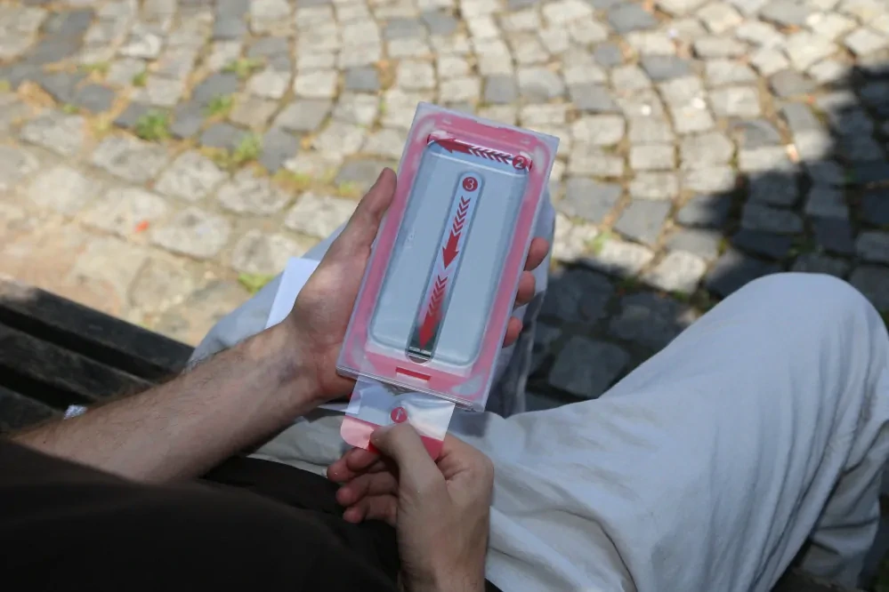 Ochranné 3D sklo Gushield GUGP005 - Apple iPhone 12 Mini s aplikátorem a privátním filtrem (0745314106702)