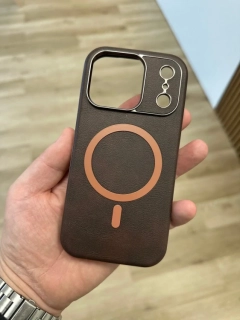 Gentleman Mag Cover iPhone 17 Pro – hnědý kryt